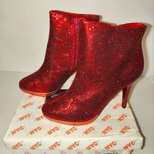 NYC Essence by Carrini Glittering Red Fashion Ankle Boots – Size 8M
